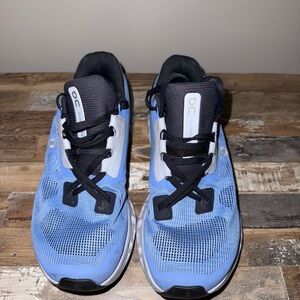 On Cloud Tennis Shoes Size 6.5